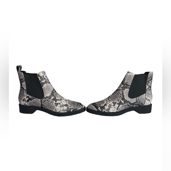 Treasure & Bond Gabriela Slip-on Faux Snake Bootie with Lt. Lug Sole - Picture 12 of 12